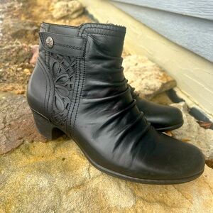 Rockport Cobb Hill bootie 8.5